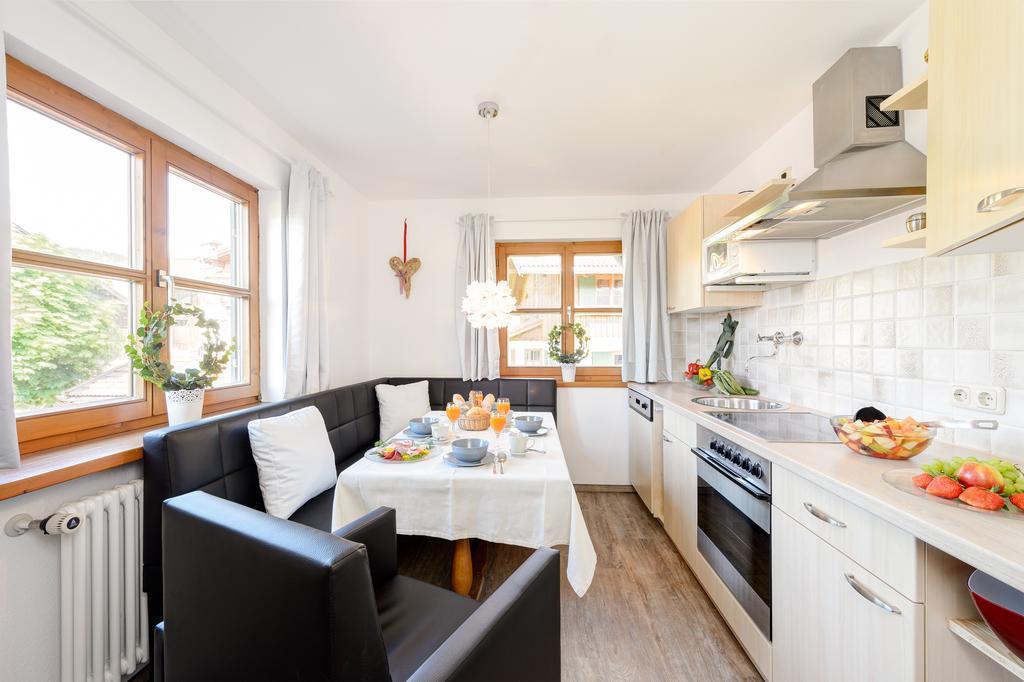 "Ferienwohnung Ess" - Annehmlichkeiten Von 4-Sterne Familien-Und Wellnesshotel Viktoria Koennen Mitbenutzt Werden Oberstdorf Luaran gambar