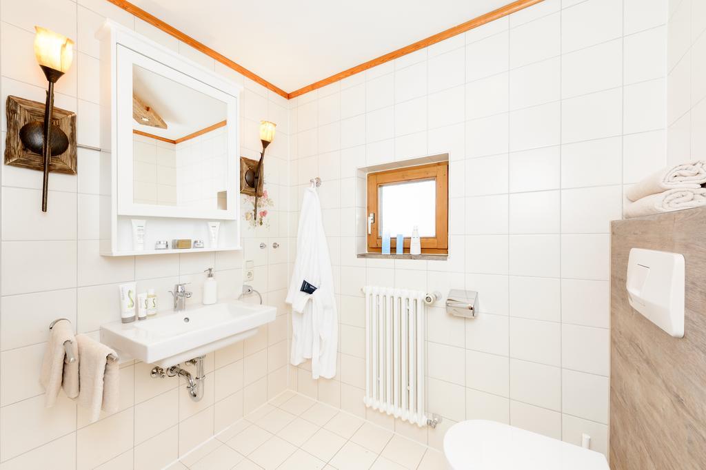 "Ferienwohnung Ess" - Annehmlichkeiten Von 4-Sterne Familien-Und Wellnesshotel Viktoria Koennen Mitbenutzt Werden Oberstdorf Luaran gambar